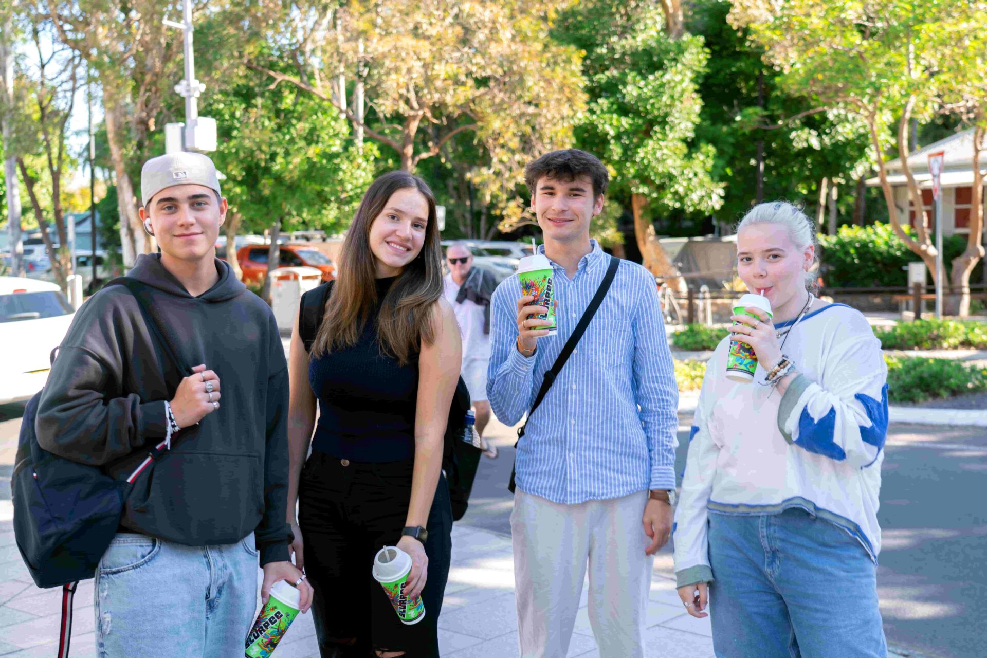 Groupe d’adolescents en sortie culturelle à Noosa