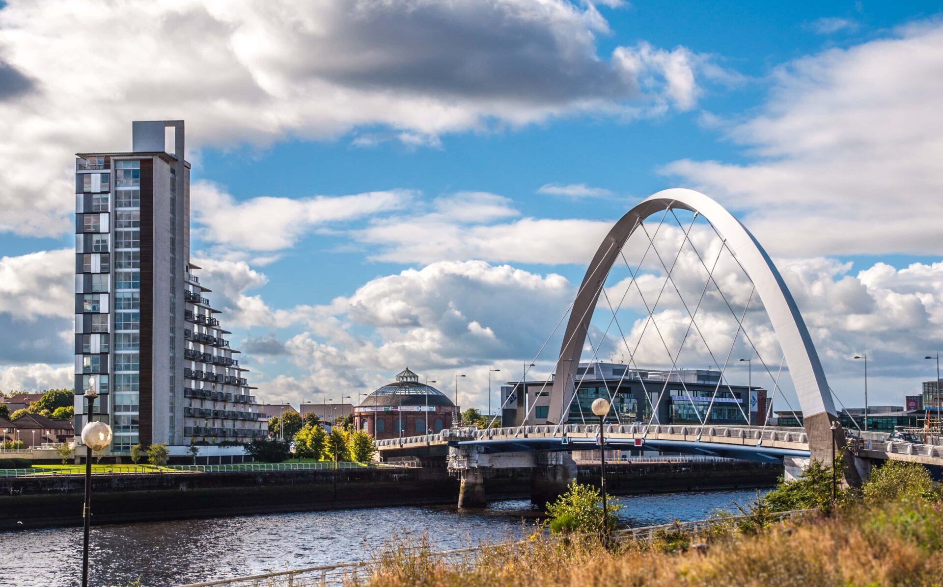 Pont Clyde Arc – Modernité écossaise lors d’un séjour linguistique à Édimbourg