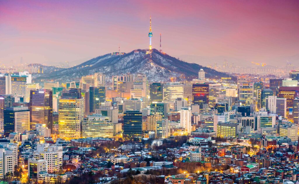 Vue panoramique de Séoul pendant un séjour linguistique.