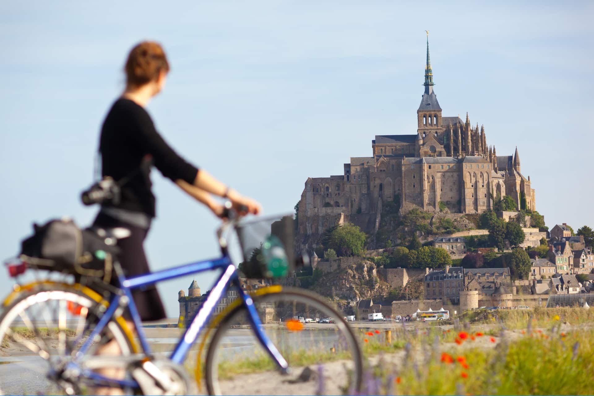 Vue du Mont-Saint-Michel lors d’une excursion culturelle pendant un séjour linguistique en France