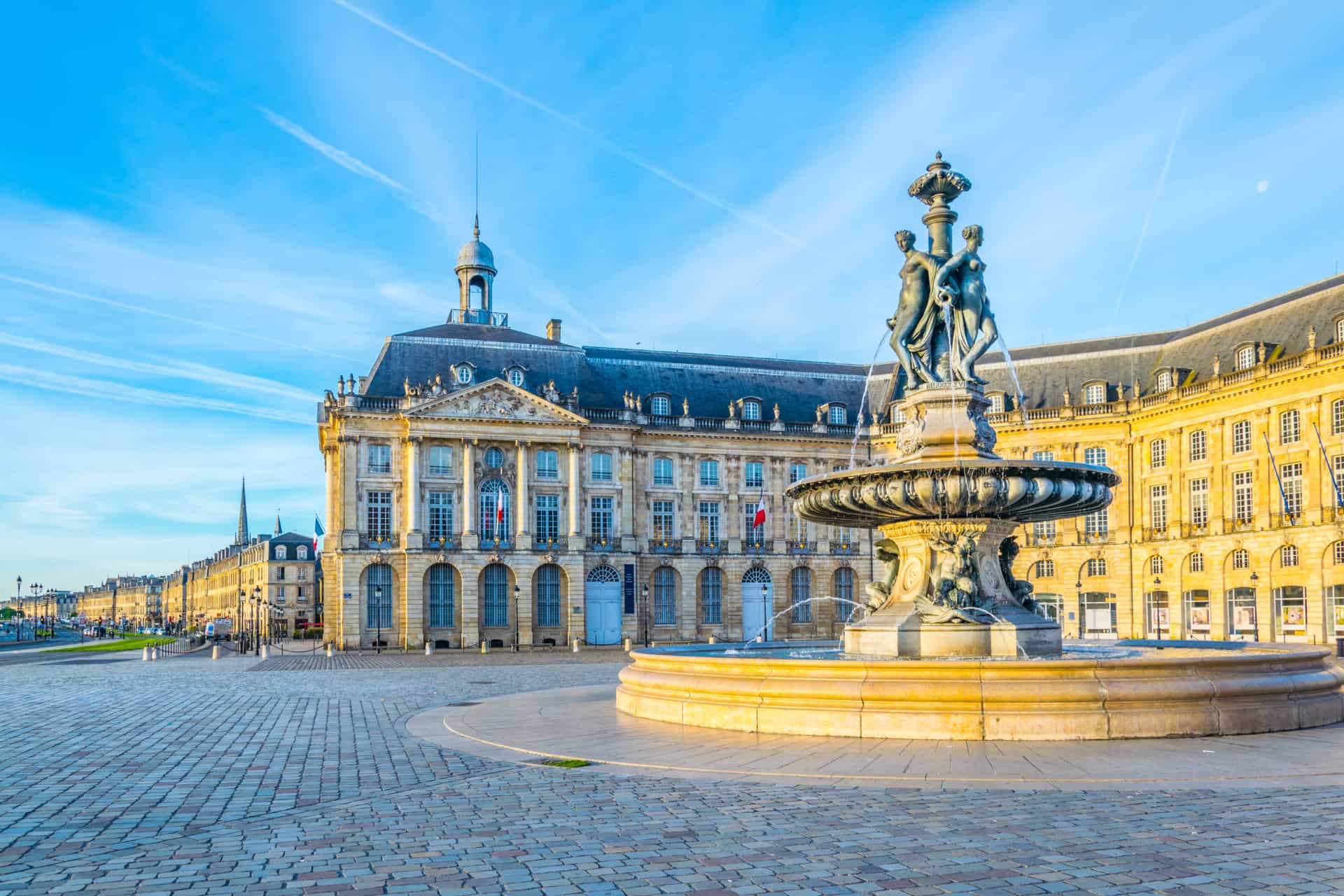 Place de la Bourse à Bordeaux lors d’une excursion pendant un séjour linguistique en France