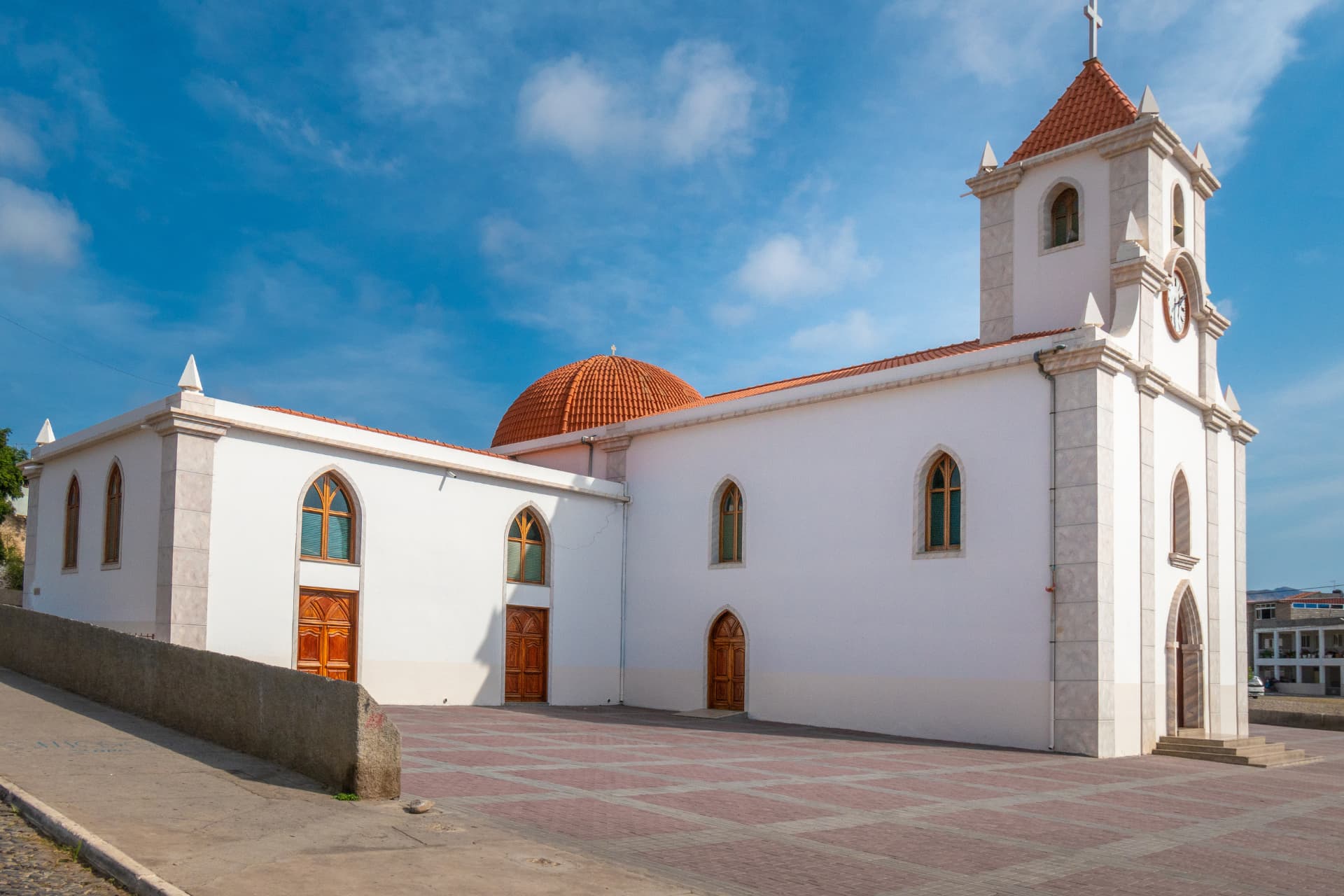 Visite de l'église São José pendant la colonie de vacances Cap-Vert printemps.