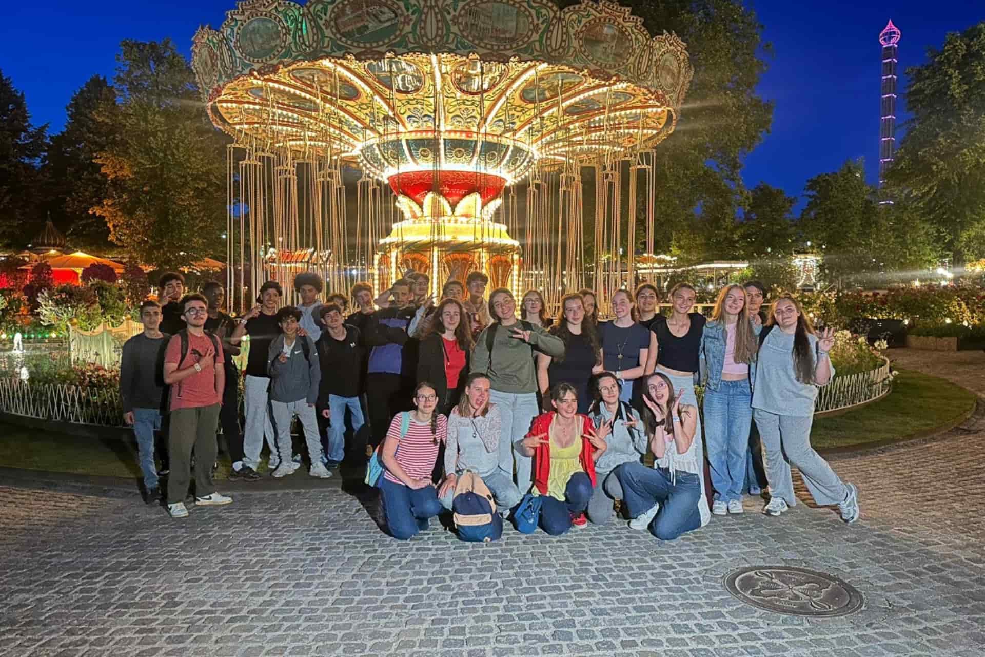 Jeunes en colonie de vacances à Amsterdam et Copenhague.