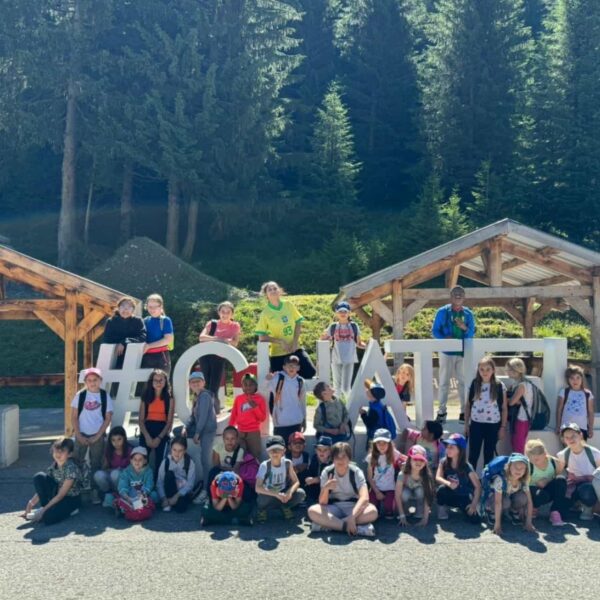 Une colonie de vacances natation à Châtel
