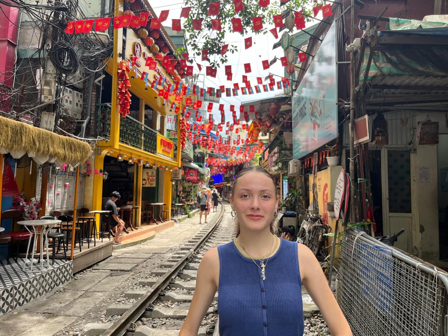 Colonie CEI au Vietnam – immersion dans la Train Street de Hanoï