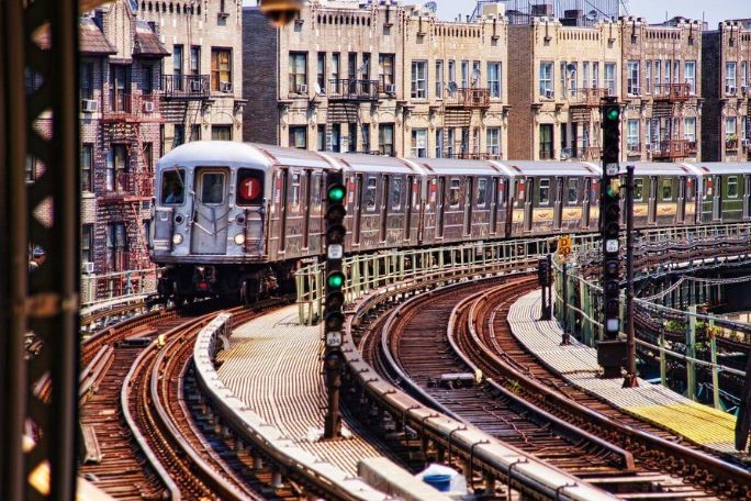 metros, new york, usa
