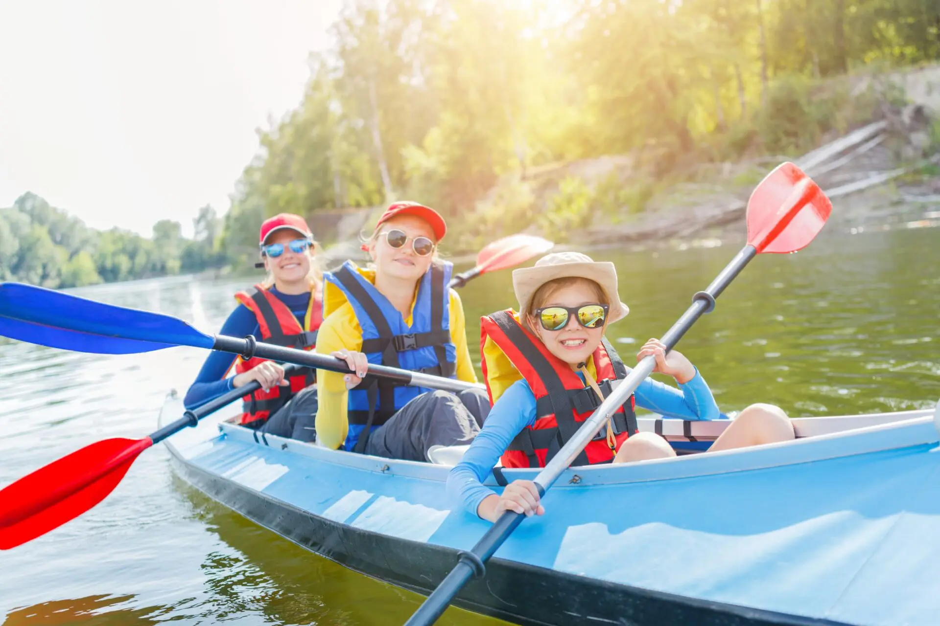 Séjour linguistique sport proposant plusieurs activités sportives tel que le canoë-kayak.