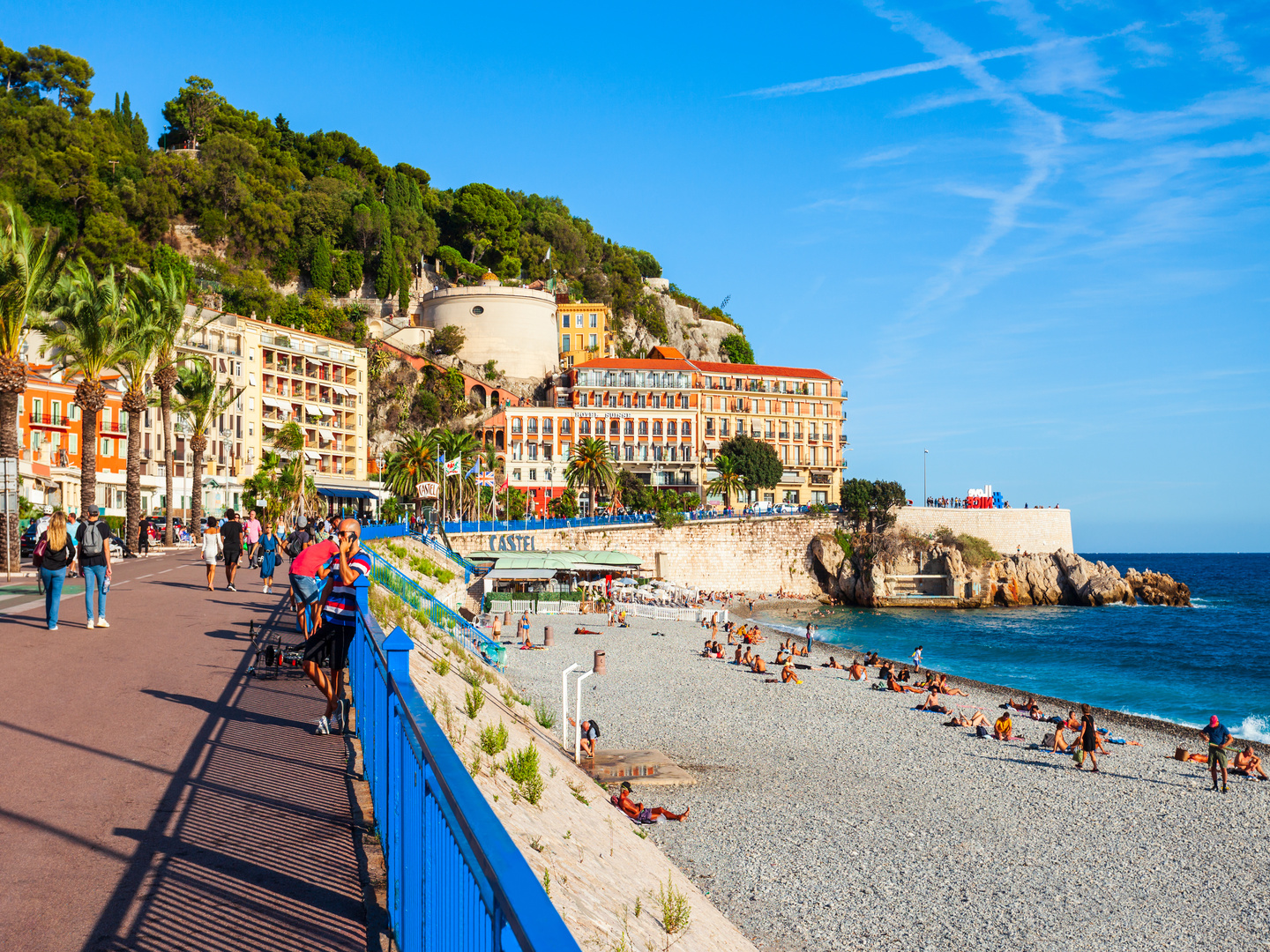 Homestay program with a teacher in French Riviera.
