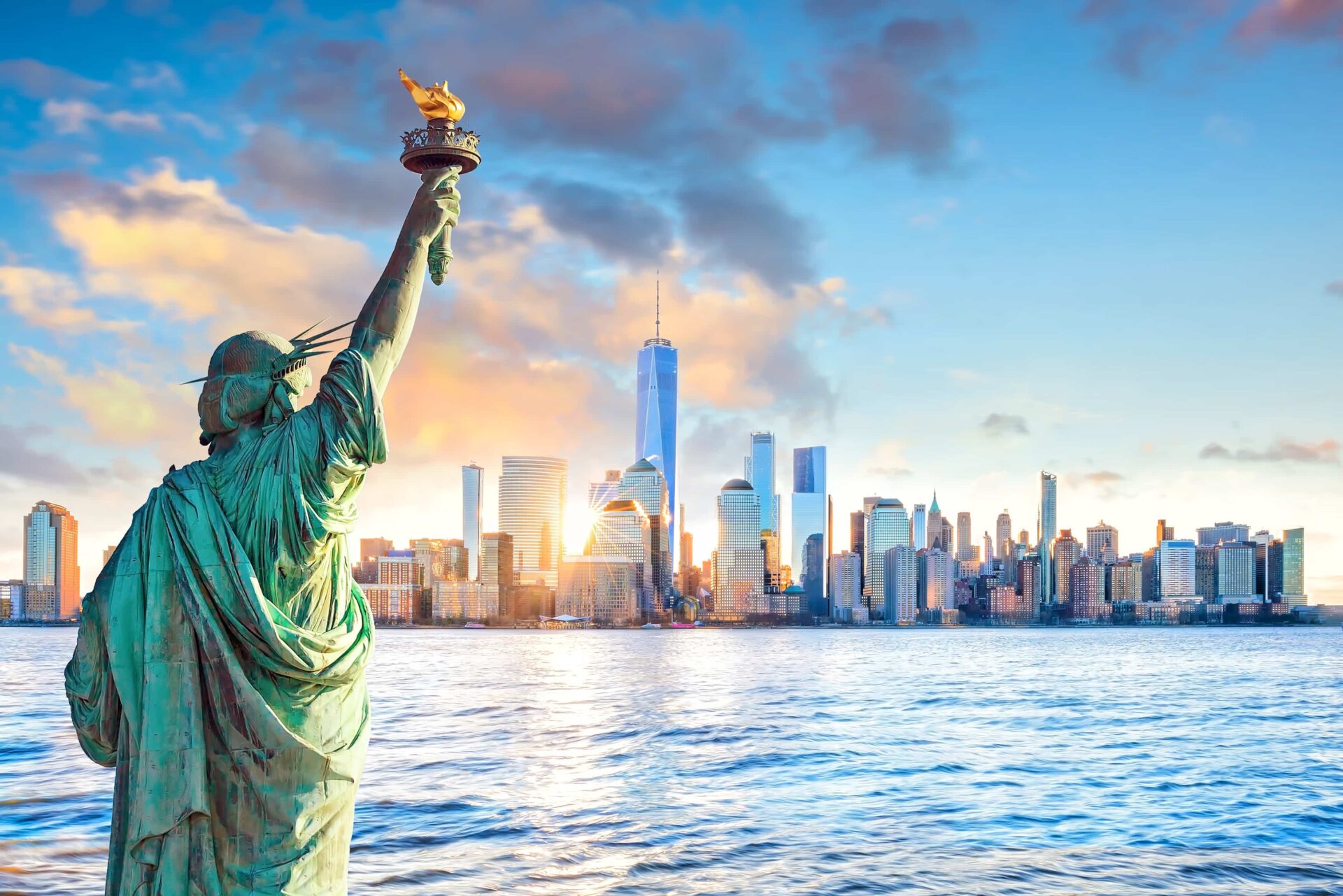 Partez avec CEI découvrir les top spots de New York comme la vue depuis la Statue de la Liberté.
