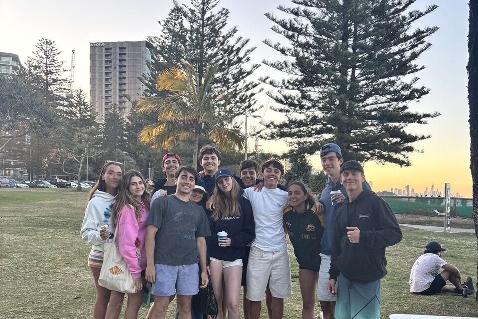 Le mode de vie typiquement australien, entre études et surf.