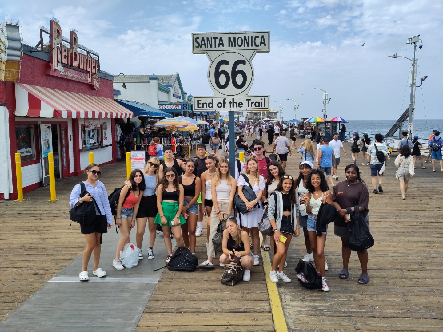 Groupe d’adolescents à Santa Monica pendant un séjour linguistique à Los Angeles